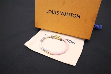 louis vuitton confidential bracelet|louis vuitton damier bracelet.